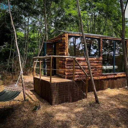 Domek alpejski Insolite Le Coin Du Bucheron