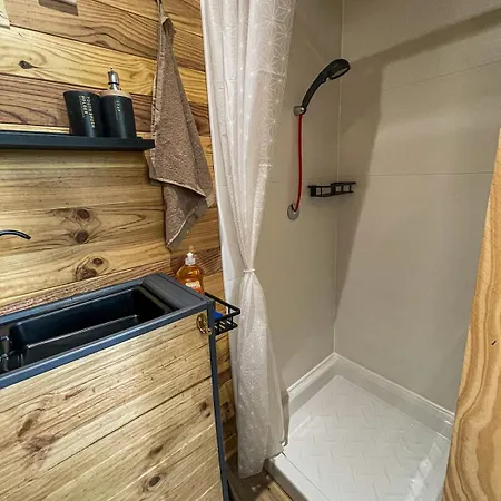 Domek alpejski Insolite Le Coin Du Bucheron