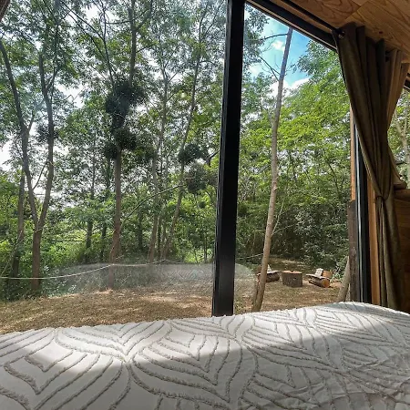 Domek alpejski Insolite Le Coin Du Bucheron *